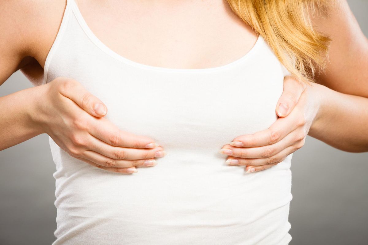 Why are breasts small? causes and reasons. Available treatments.