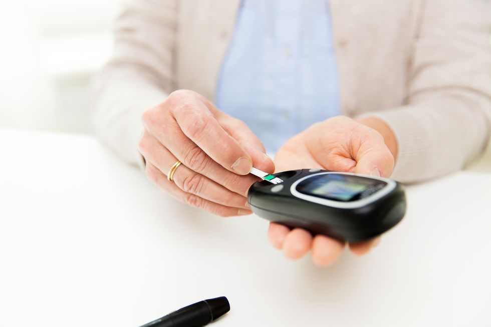 why-does-diabetes-increase-fracture-risk-in-seniors-healthywomen